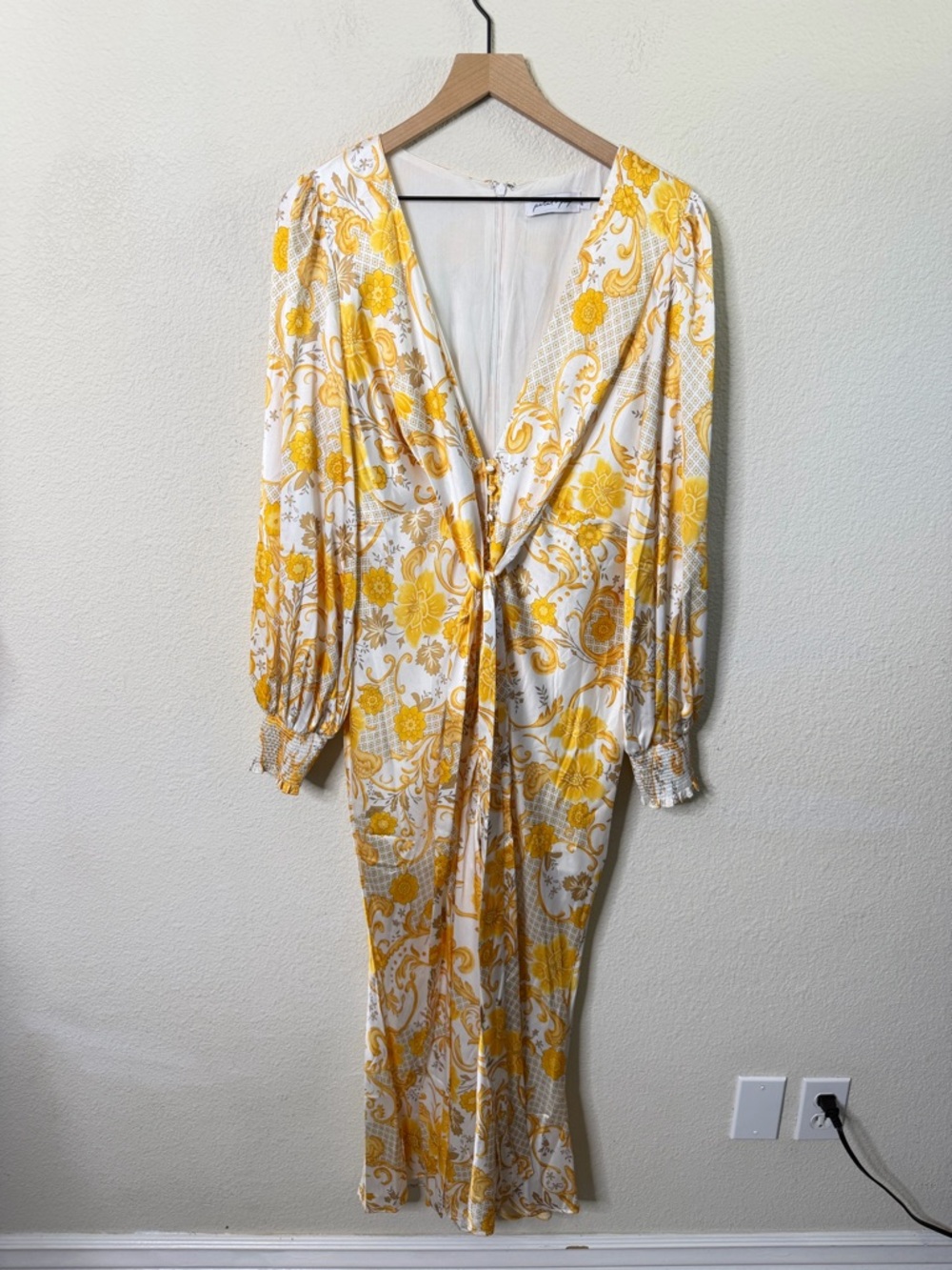 Petal + Pup Madam Long Sleeve Midi Dress Yellow Floral Long Sleeve Womens Size L - Picture 3 of 9